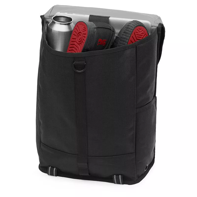Chrome Soma 15L Sling Bag (Black/Black) | Sportpursuit.com