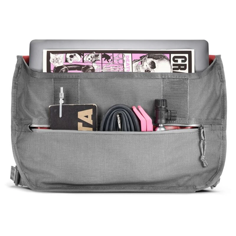 Chrome Simple 15L Messenger Bag (Smoke) | Sportpursuit.com