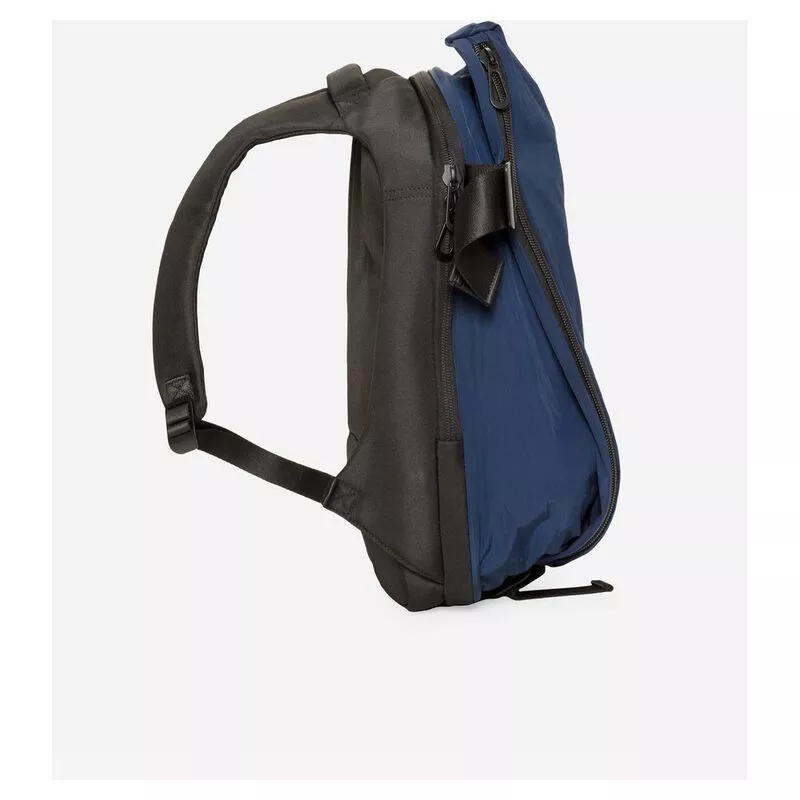 Cote & Ciel Isar Memory Tech Backpack (Black/Blue) | Sportpursuit.com