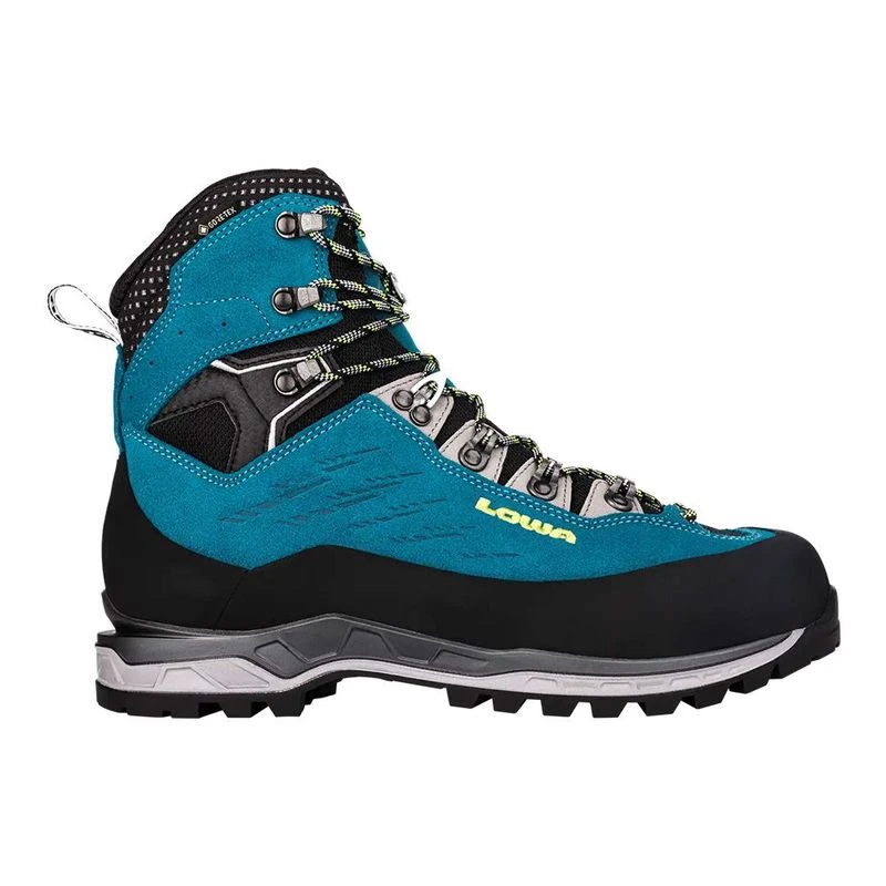 Lowa mountaineering boots shop