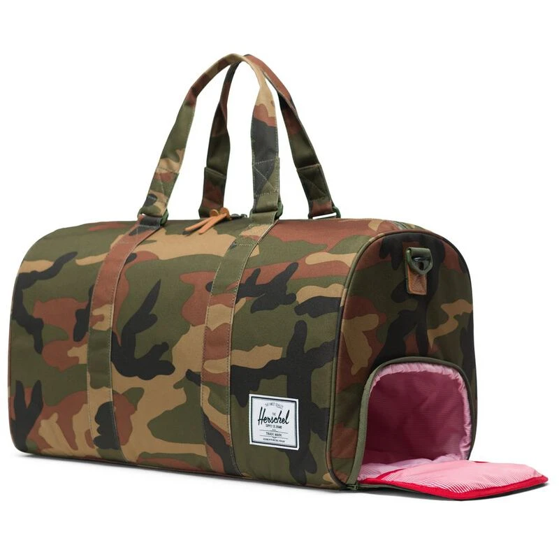 Herschel Novel Duffle Bag Woodland Camo Multi Zipper Sportpursuit