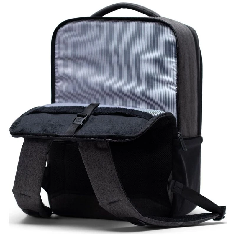 Herschel travel backpack 30l discount
