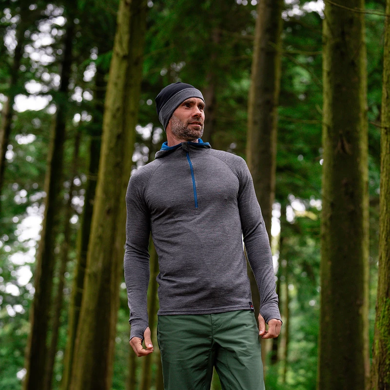 ISOBAA Mens Merino 200 Zip Neck Hoodie Smoke Sportpursuit