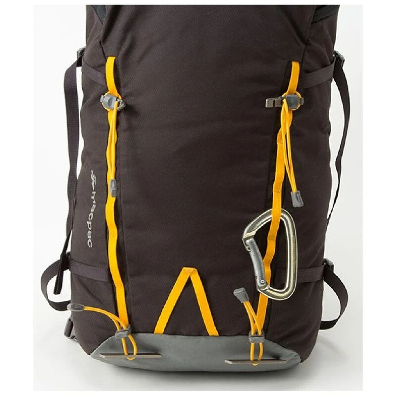 Macpac Fanatic 23L V2 Rucksack (Licorice) | Sportpursuit.com