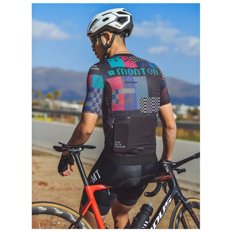 Monton Camiseta tecnica Urban Vaporwave Hombres Multicolor privat
