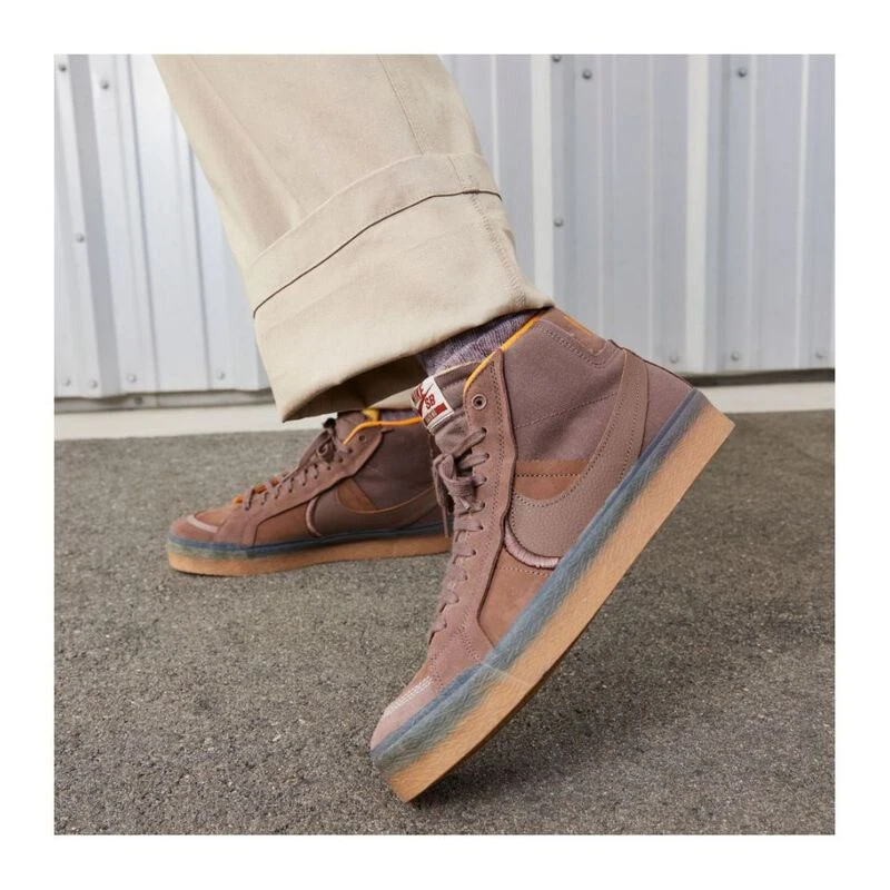 Nike Scarpe SB Zoom Blazer Mid Premium Plus Marrone privatesportsh