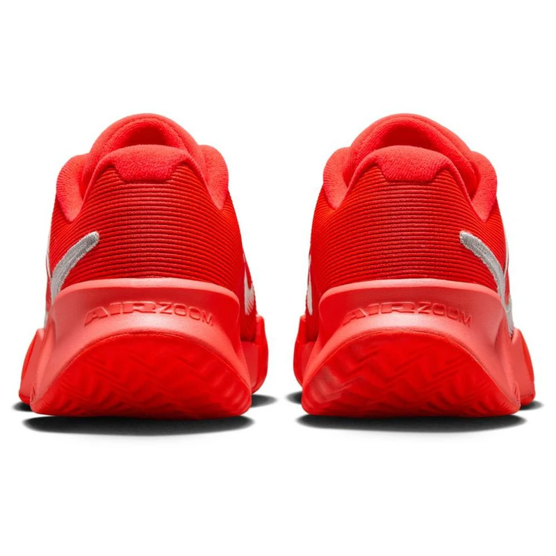 Nike_Feb26-AURORA_HQ2611-