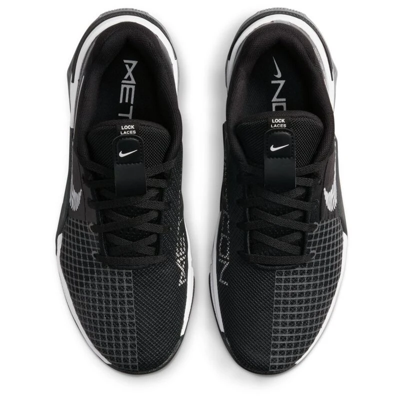 Nike Women's Gymnastics Sneaker, Black Black White Dk Smoke Grey, 5 :  : Clothing, Shoes & Accessories