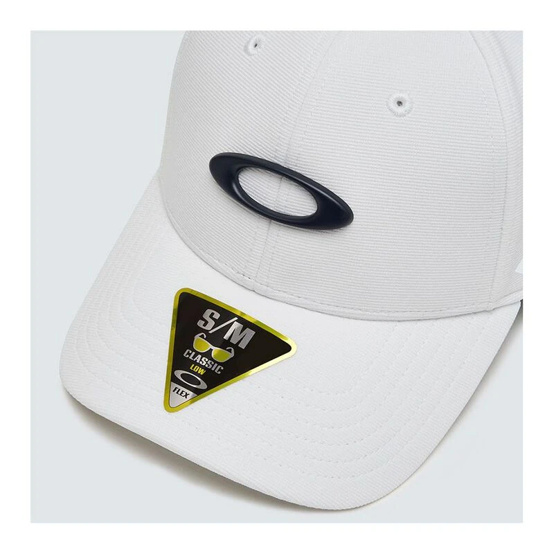 White oakley hat 2025