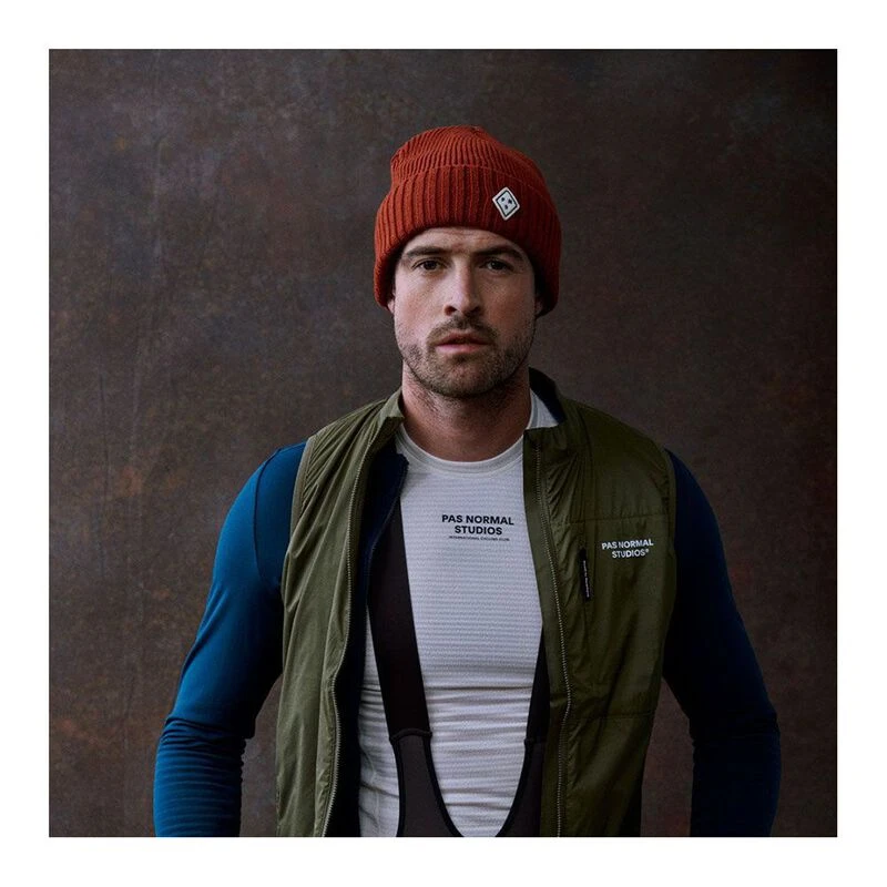 Pas Normal Studios Mens Essential Shield Gilet (Navy) | Sportpursuit.c