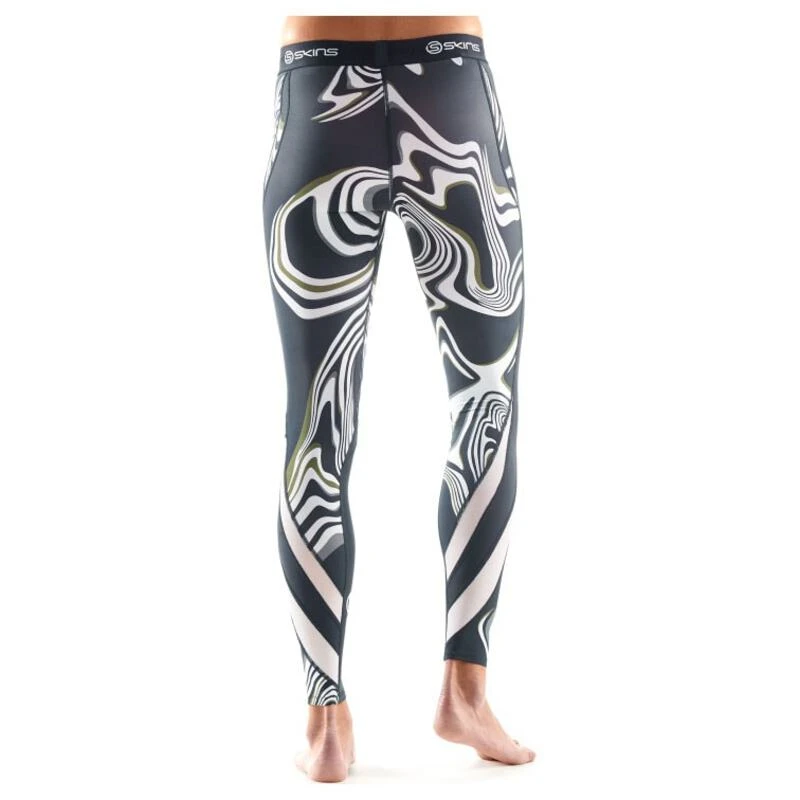 新品未使用　SKINS DNAMIC サイズS　 ランニング　 トレーニング SKINS コンプレッション DNAMIC 上下 Sサイズ