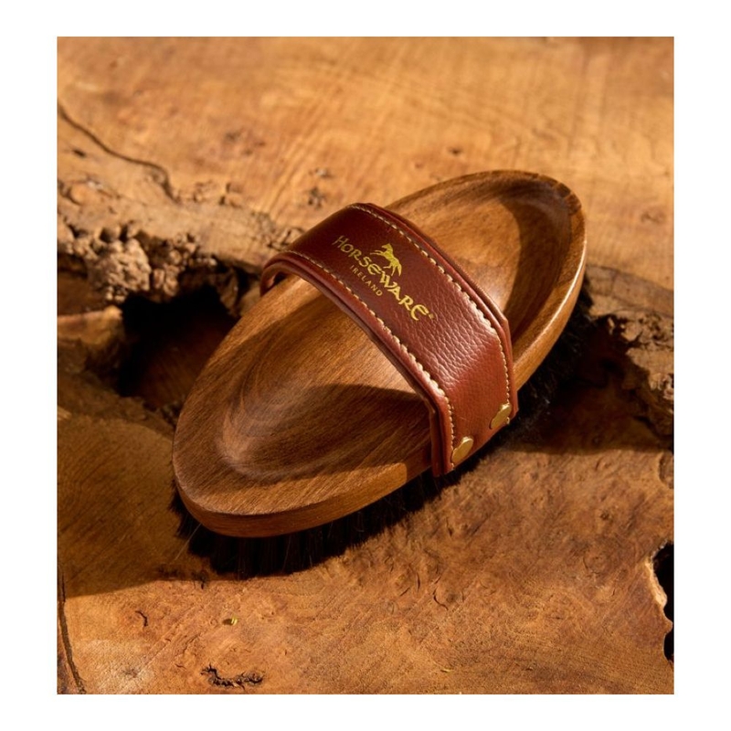 Toelettatura  Signature Polishing Brush