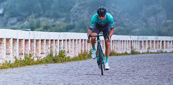 BIANCHI- VELOS DE ROUTE à super prix chez PRIVATESPORTSHOP