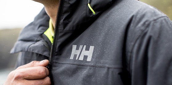 HELLY HANSEN en promo chez SPORTPURSUIT