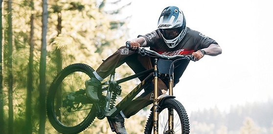 LEATT pas cher chez SPORTPURSUIT